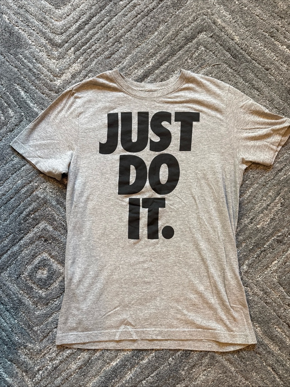 New Mens Nike Just Do It Big Logo Tee Shirt Gray Size Small